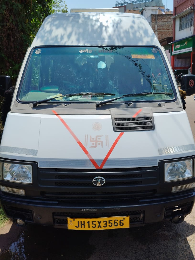 Tata Traveller